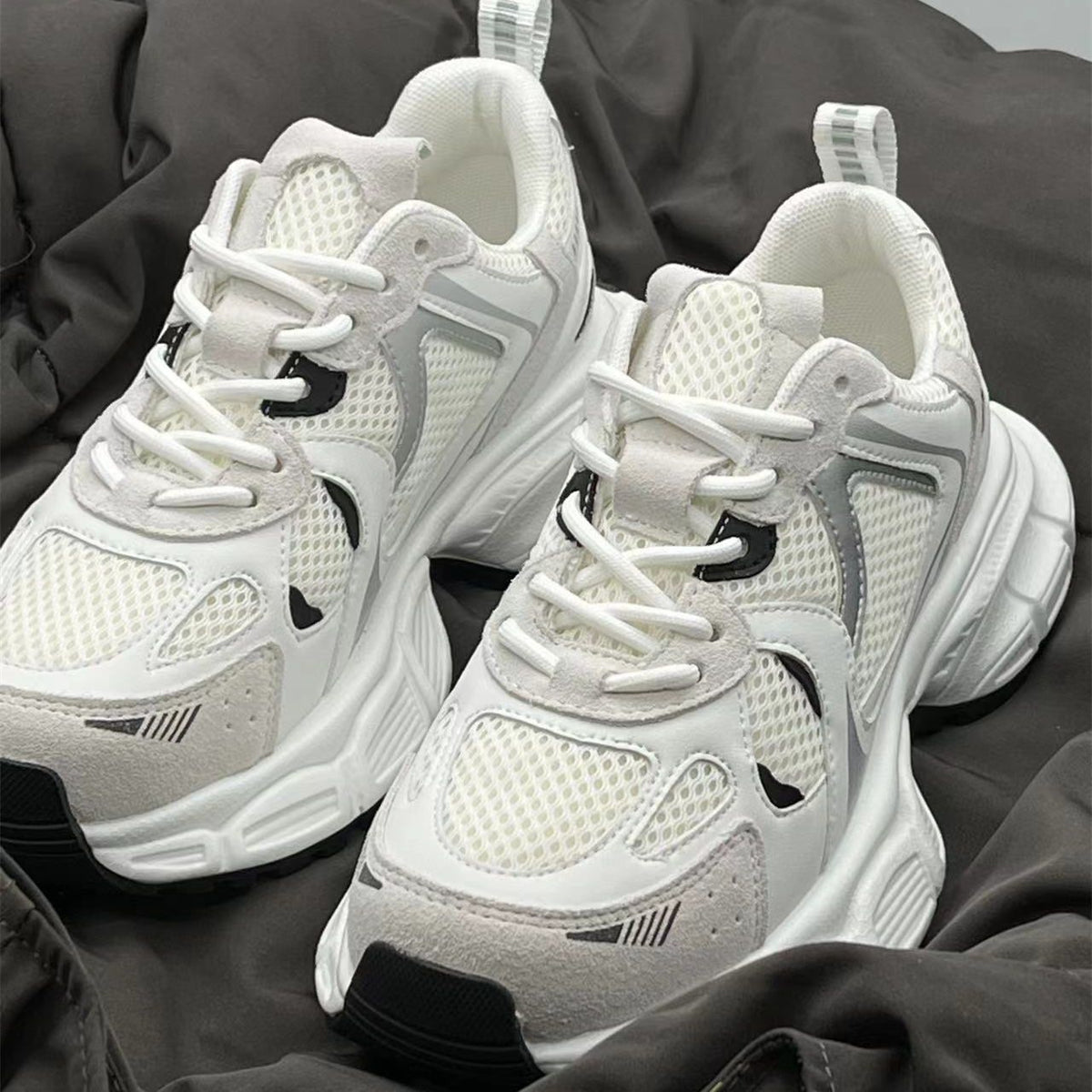 Women's Sneakers – White Casual Running Shoes for Everyday Style