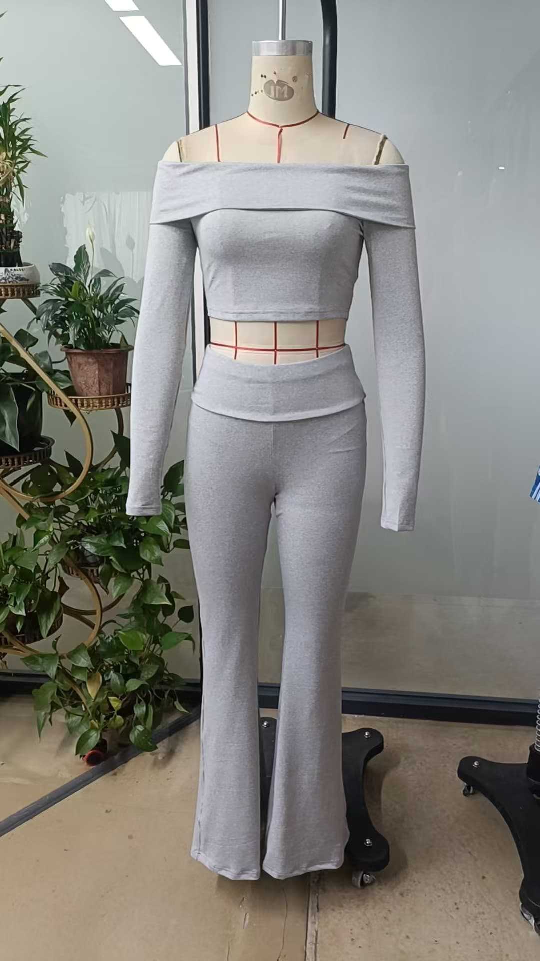 Off-Shoulder Long Sleeve Solid Color Slim Fit