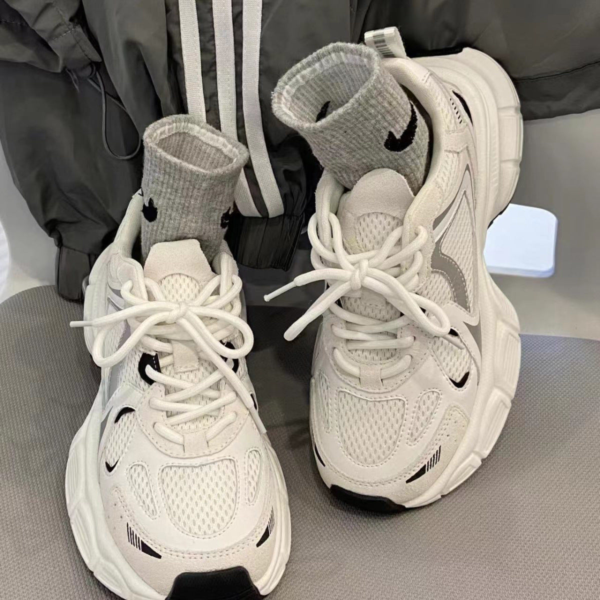 Women's Sneakers – White Casual Running Shoes for Everyday Style